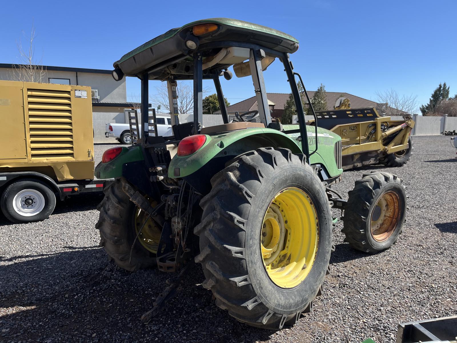 ./imagenes/INVOICE/2019/17964/JOHN DEERE 5525 (5).JPG